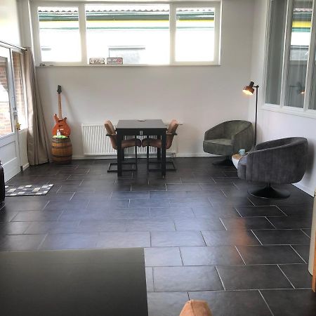 'T Posthuys Bed and Breakfast Leens Εξωτερικό φωτογραφία